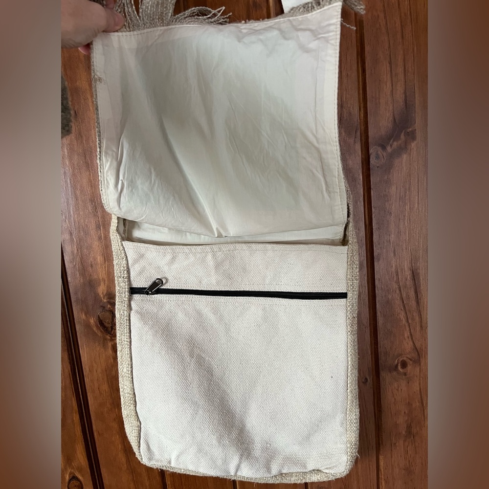 Boho bag. Long straps. Material: Hemp Peace sign. - Picture 2 of 4